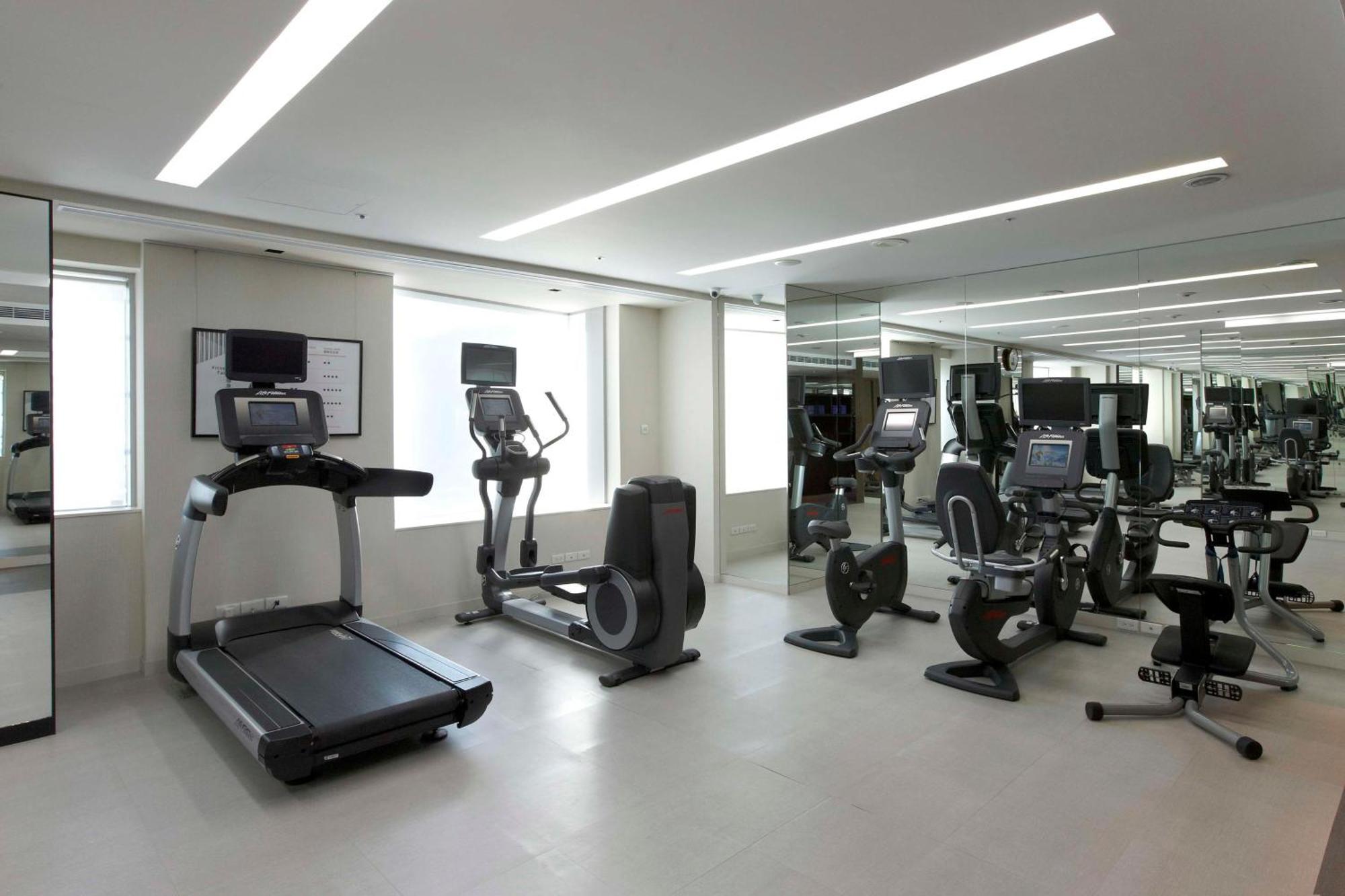 Hotel Humble House Taipei, Curio Collection By Hilton Esterno foto The gym at the hotel
