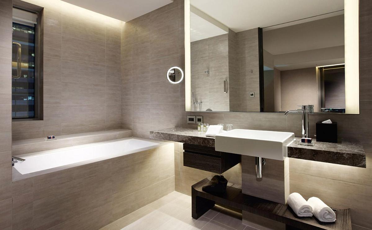 Hotel Humble House Taipei, Curio Collection By Hilton Esterno foto Bathroom