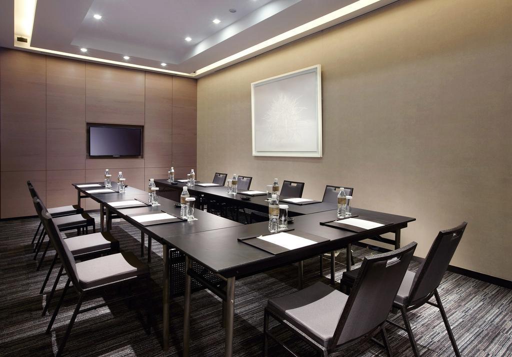 Hotel Humble House Taipei, Curio Collection By Hilton Esterno foto Meeting room