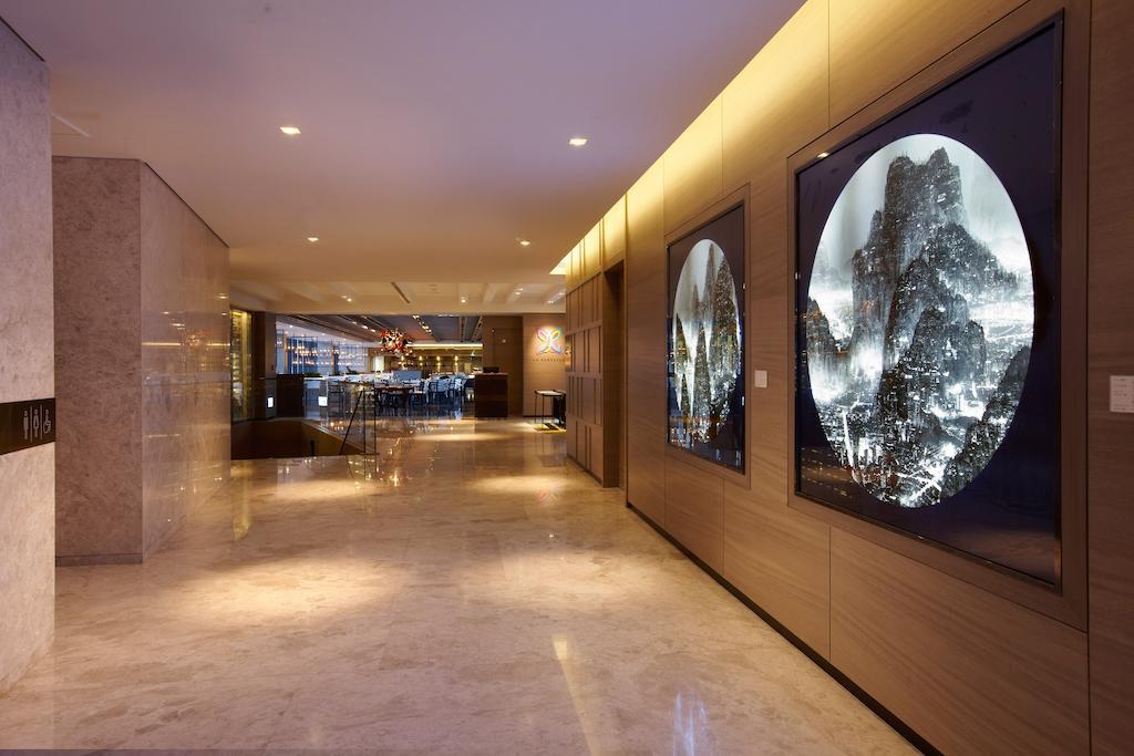 Hotel Humble House Taipei, Curio Collection By Hilton Esterno foto The lobby of the hotel