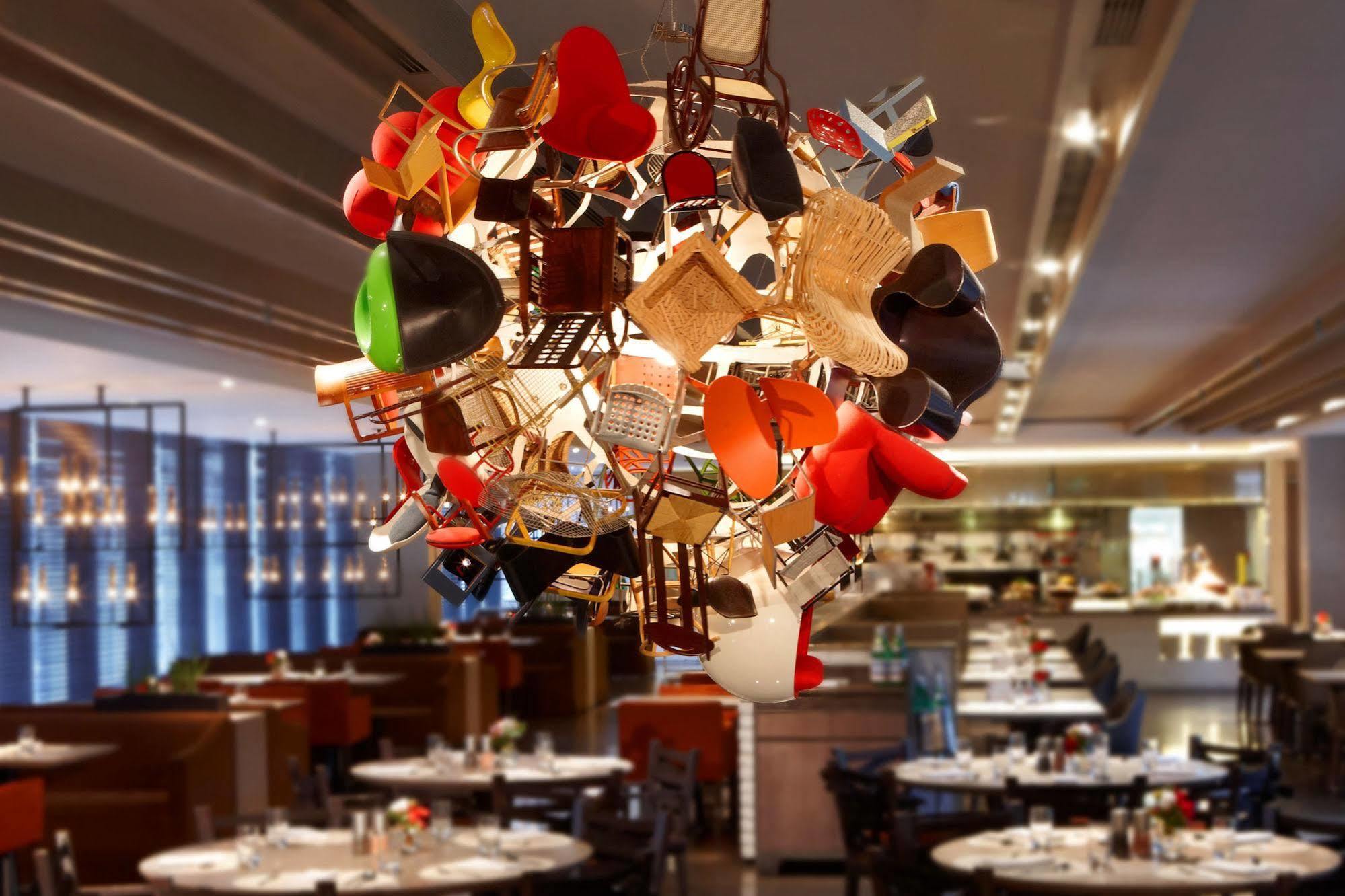Hotel Humble House Taipei, Curio Collection By Hilton Esterno foto The restaurant's interior