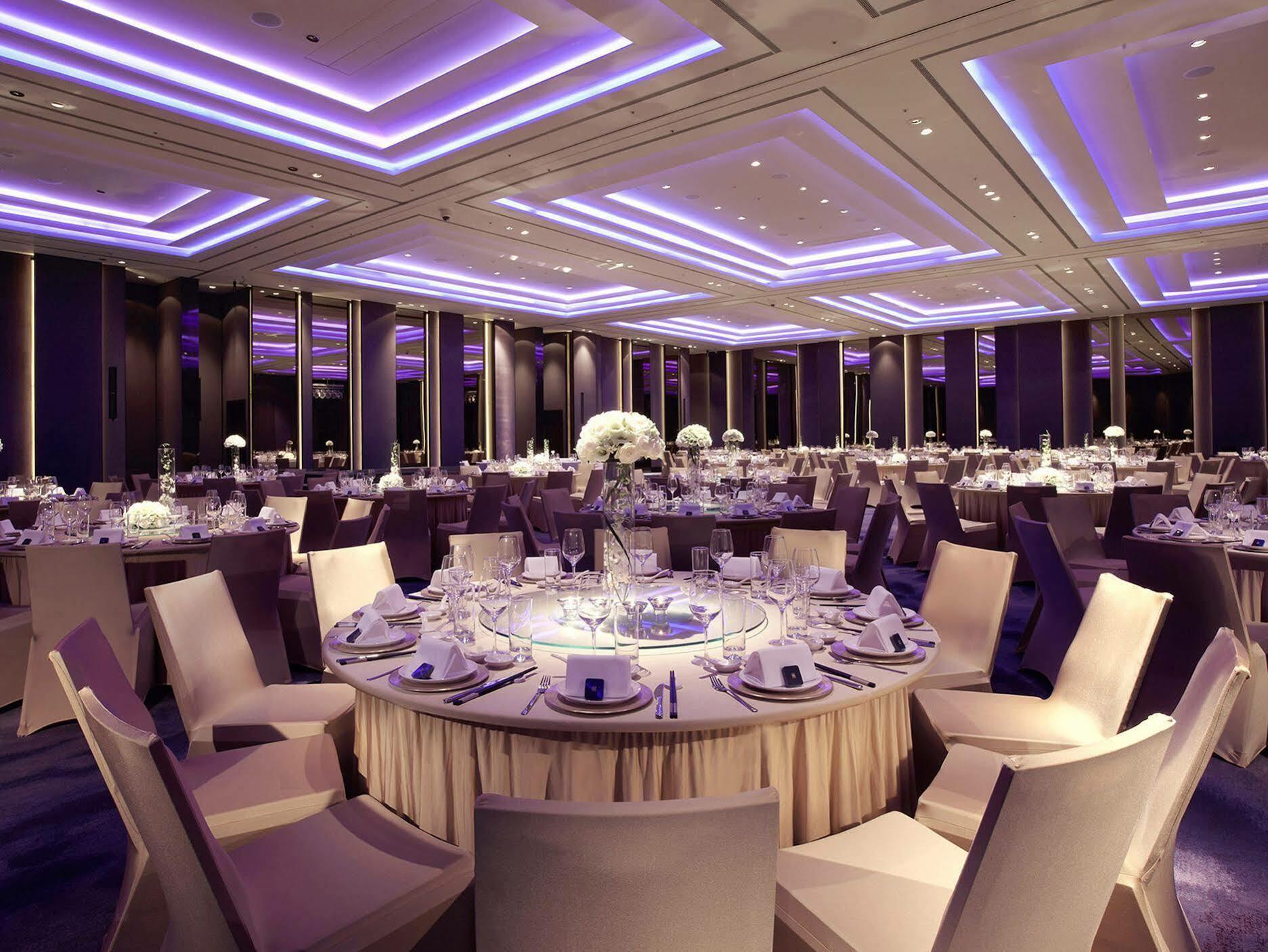 Hotel Humble House Taipei, Curio Collection By Hilton Esterno foto The ballroom